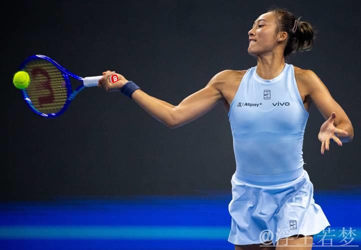 郑钦文闯入查尔斯顿站女单第三轮 郑钦文闯入查尔斯顿站女单第三轮