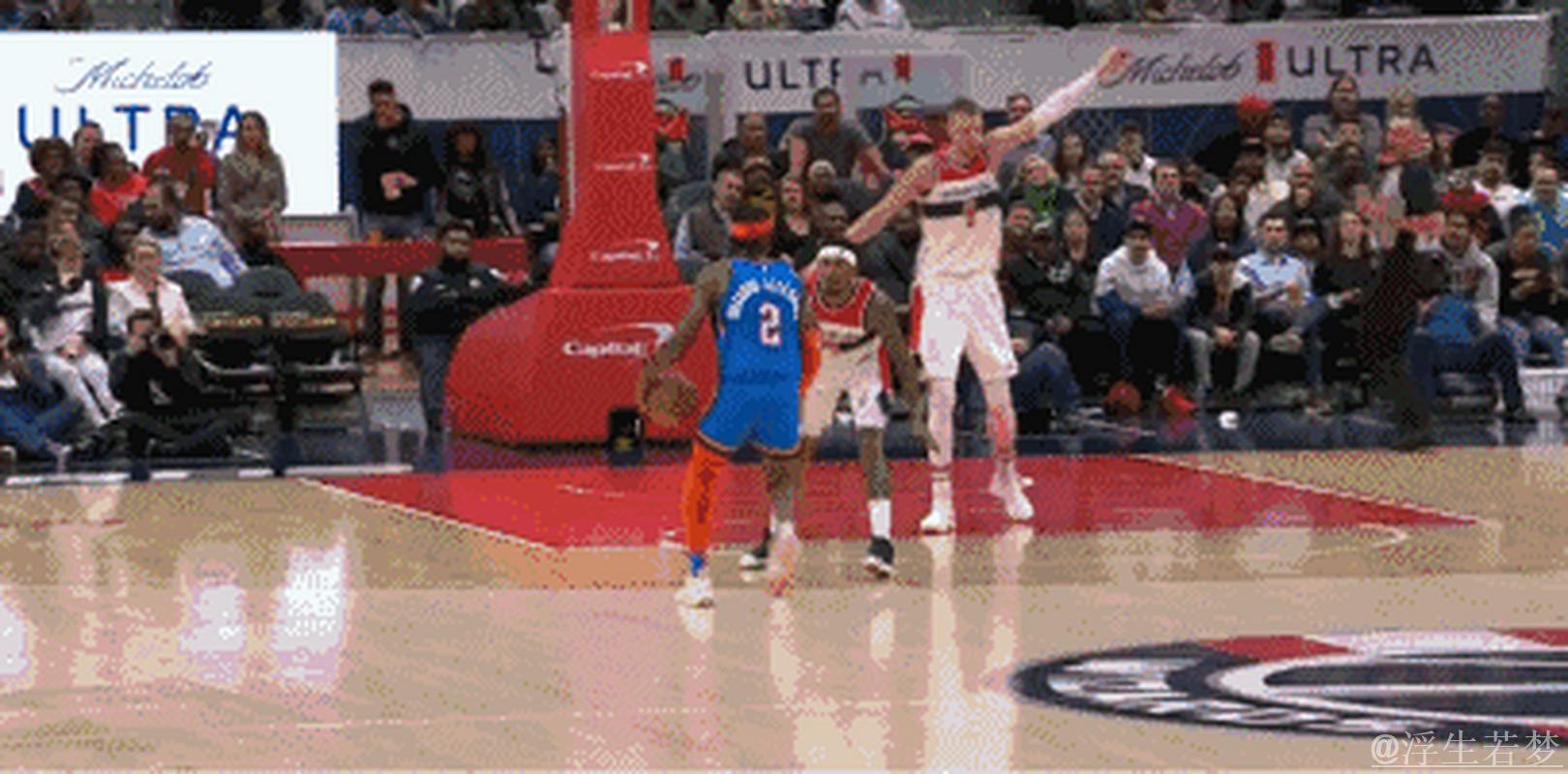 亚历山大快速反应 命中关键后撤三分