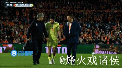哈托染红梅里诺压哨扳平 西班牙2-2荷兰五连胜被终结 哈托染红梅里诺压哨扳平 西班牙2-2荷兰五连胜被终结
